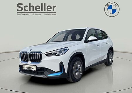 BMW iX1 xDrive30 DAB LED RFK Parkassistent Shz PDC