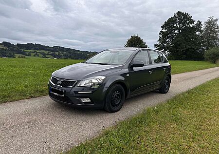 Kia Cee'd Ceed / Ceed 1.4 CVVT Spirit