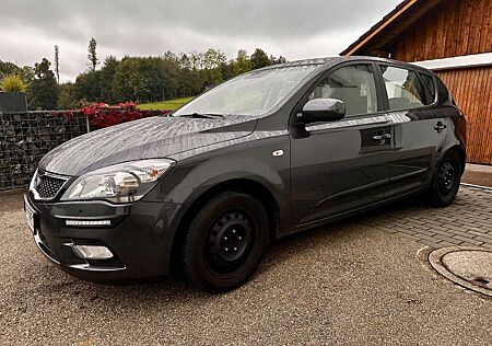 Kia Cee'd Ceed / Ceed