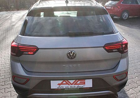 VW T-Roc Volkswagen TSI 150PS LIFE LED Stop & Go Navigation on deman
