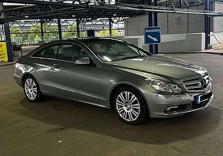 Mercedes-Benz E 350 CDI BlueEfficiency (207.322)