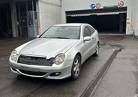 Mercedes-Benz C 180 Kompressor (203.746)