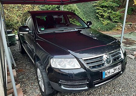VW Touareg Volkswagen 3.0 V6 TDI DPF Automatik