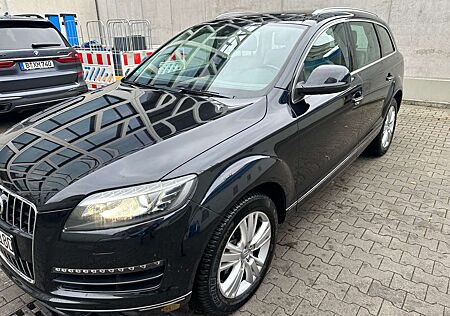 Audi Q7 3.0 TDI DPF quattro tiptronic