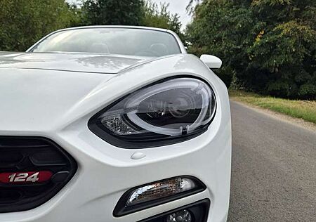 Fiat 124 Spider 1.4 MultiAir Turbo Lusso