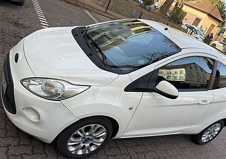Ford Ka /+ Titanium