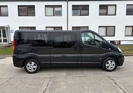 Opel Vivaro +2.5+CDTI+L2H1