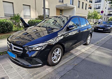 Mercedes-Benz B 180 7G-DCT Style