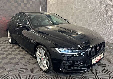 Jaguar XE *SE*360°-MERIDIAN-ACC-LED-MEMORY-APPLE-TOT.W