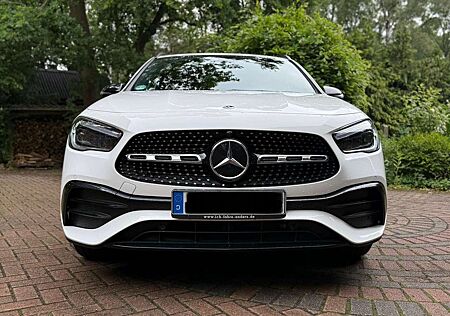 Mercedes-Benz GLA 200 GLA Diesel d 8G-DCT AMG Line