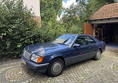 Mercedes-Benz CE 230 W124 | 1. Hand | H-Zulassung Oldtimer Garagenwagen