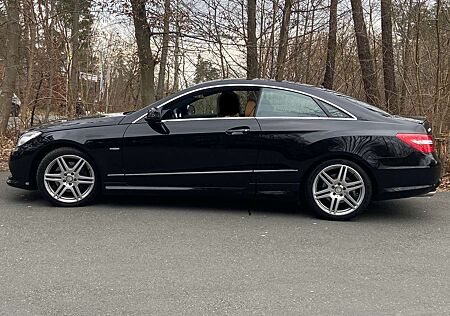 Mercedes-Benz E 250 Coupe BlueEFFICIENCY 7G-TRONIC Avantgarde