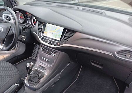 Opel Astra K Sports Tour Edit Navigation Sitzheizung