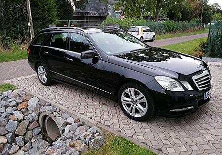 Mercedes-Benz E 200 T CDI DPF BlueEFFICIENCY Avantgarde