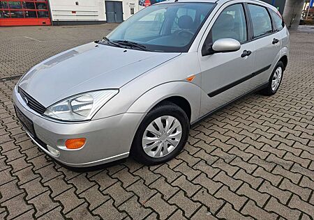 Ford Focus Ghia,Klima,ZV,el.Fens,2.Hand,Tüv 2027 Top
