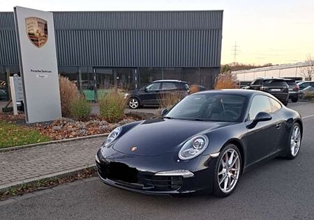 Porsche 911 Coupe Carrera S PDK