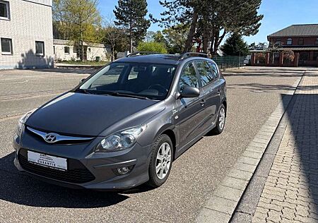 Hyundai i30 cw FIFA WM Edition TÜV NEU Garantie