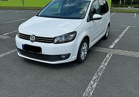 VW Touran Volkswagen Life BMT