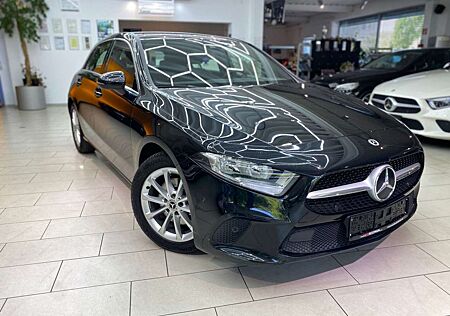 Mercedes-Benz A 180 d Progressive Automatik Navi RueFaKa Teilleder Amb