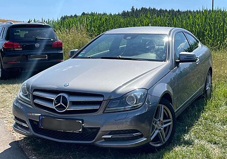 Mercedes-Benz C 250 CDI DPF Coupe BlueEFFICIENCY 7G-TRONIC Edition 1