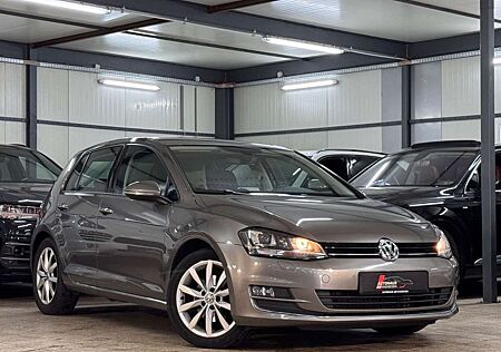 VW Golf Volkswagen VII Lim. HIGHLINE*DSG*STHZ*SHZ*WINTER*TEMP