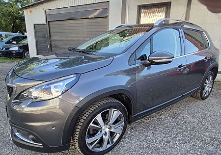 Peugeot 2008 Allure PanoramaDach Kamera Navi Xenon