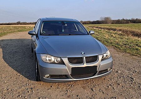 BMW 320i 320