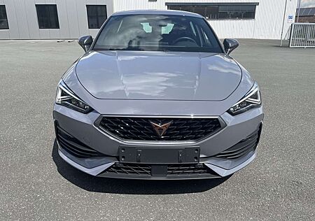 Cupra Leon 1.4 e-Hybrid (180 kW System)