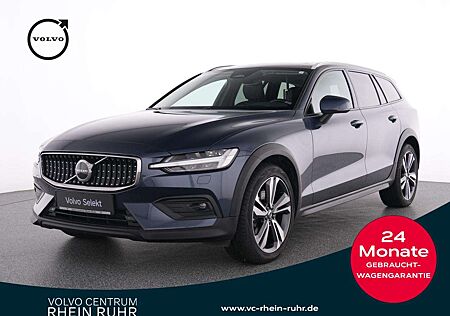 Volvo V60 CC V60 Cross Country B4 AWD ULTIMATE PANO+LM18