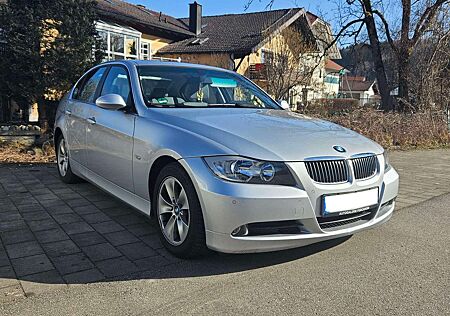 BMW 325i 325 3er Autom*Klimaautom*PDC*8-fachAlu*Glasschieb