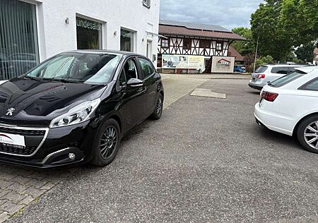 Peugeot 208 Signature
