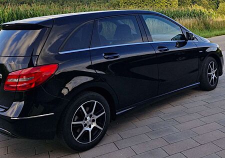 Mercedes-Benz B 180 CDI (BlueEFFICIENCY)