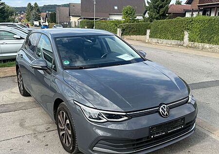 VW Golf Volkswagen VIII Lim. Active*NEU*TÜV*NAVI*2.0*KM59**