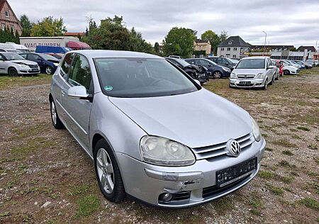 VW Golf Volkswagen V Lim. United