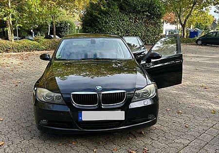 BMW 320i 320