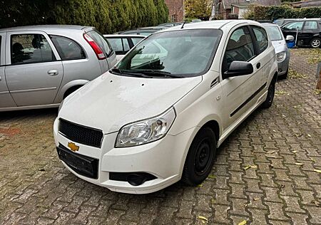 Chevrolet Aveo gebraucht kaufen Chevrolet Aveo Schrägheck, Anhängerkupplung