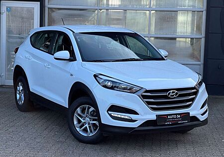 Hyundai Tucson blue Classic 2WD Navi 1.Hand...