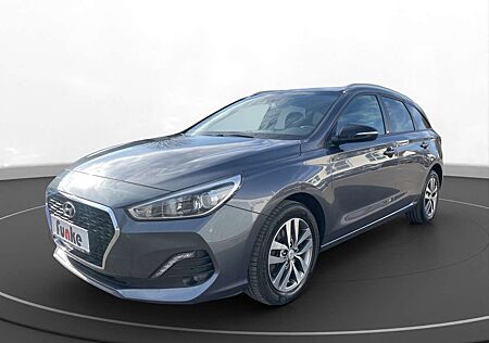 Hyundai i30 cw YES!**NAVI**KAMERA**PDC**