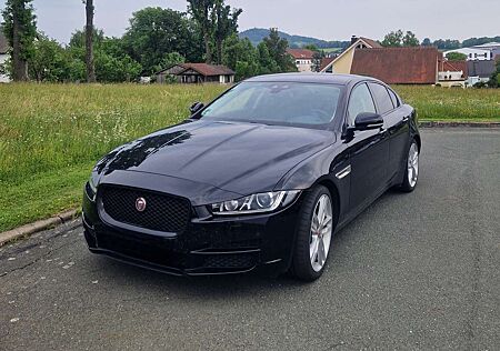 Jaguar XE 25t Prestige