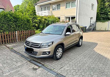 VW Tiguan Volkswagen 2.0 TDI DPF BlueMotion Technology Sport & Style