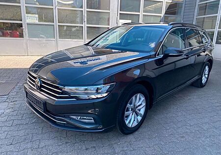 VW Passat Variant Volkswagen Business/AHK/Navi/ACC/Automatik