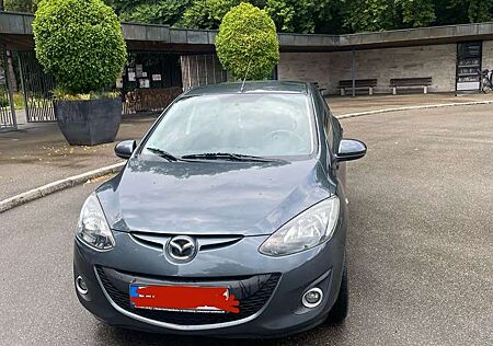 Mazda 2 mit sommer-/ winterreifen und Alufelgen felgen