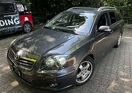 Toyota Avensis 1.8 Executive