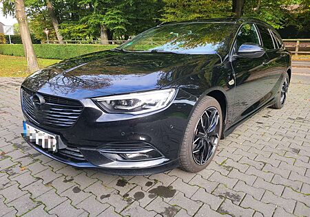Opel Insignia Sports Tourer 2.0 BiTurbo Diesel 4x4 Aut Ultimate Exclusive