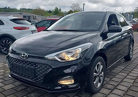 Hyundai i20 Advantage*APP*KAM*SHZ*GRA*PDC*KLIMA*