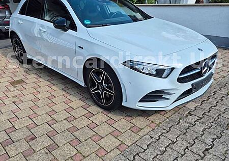 Mercedes-Benz A 250 e Edition AMG Night MBUX RFK LED PTS SPUR