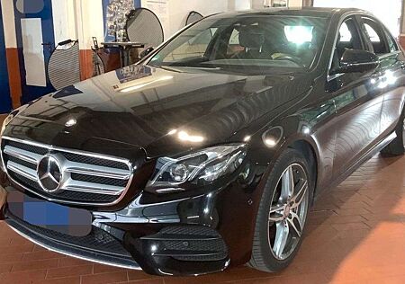 Mercedes-Benz E 400 4Matic AMG Line*1.Hand*Widescreen*HUD*ACC*