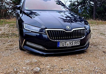 Skoda Superb Combi 2.0 TDI DSG L&K 200PS LED Matrix