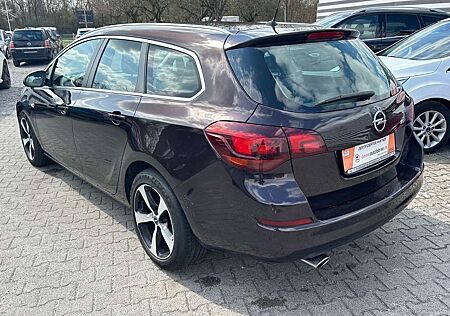 Opel Astra J SportsTourerInnovation/