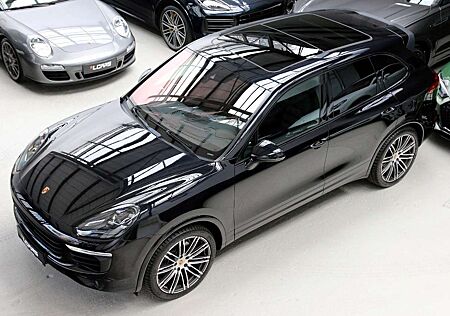 Porsche Cayenne D Platinum Ed 18Wege Pano LED AHK 21"